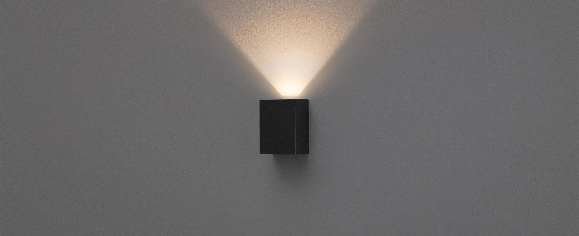 Arandela de Parede LED Jardim EFFEKT 4W - Iluminação Externa de Alta Resistência